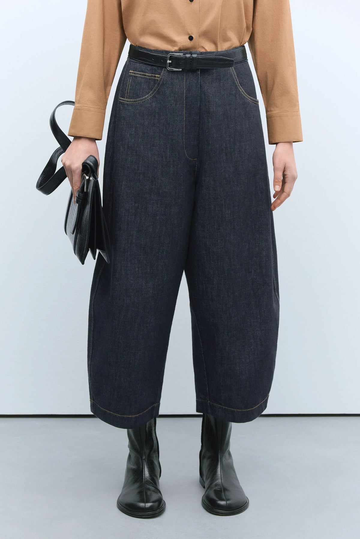 Cordera | Denim Curved pants - Black