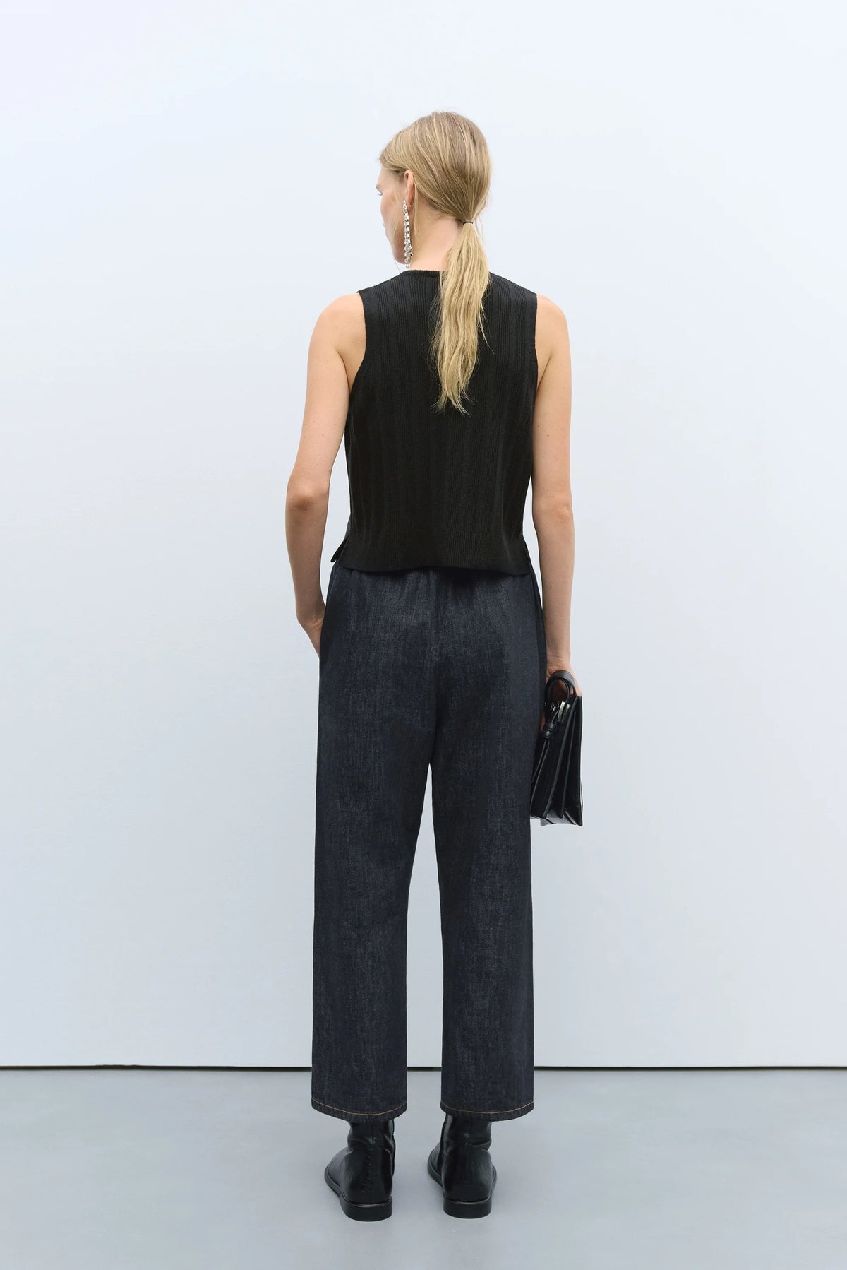 Cordera | Merino Wool Ribbed Waistcoat - Black