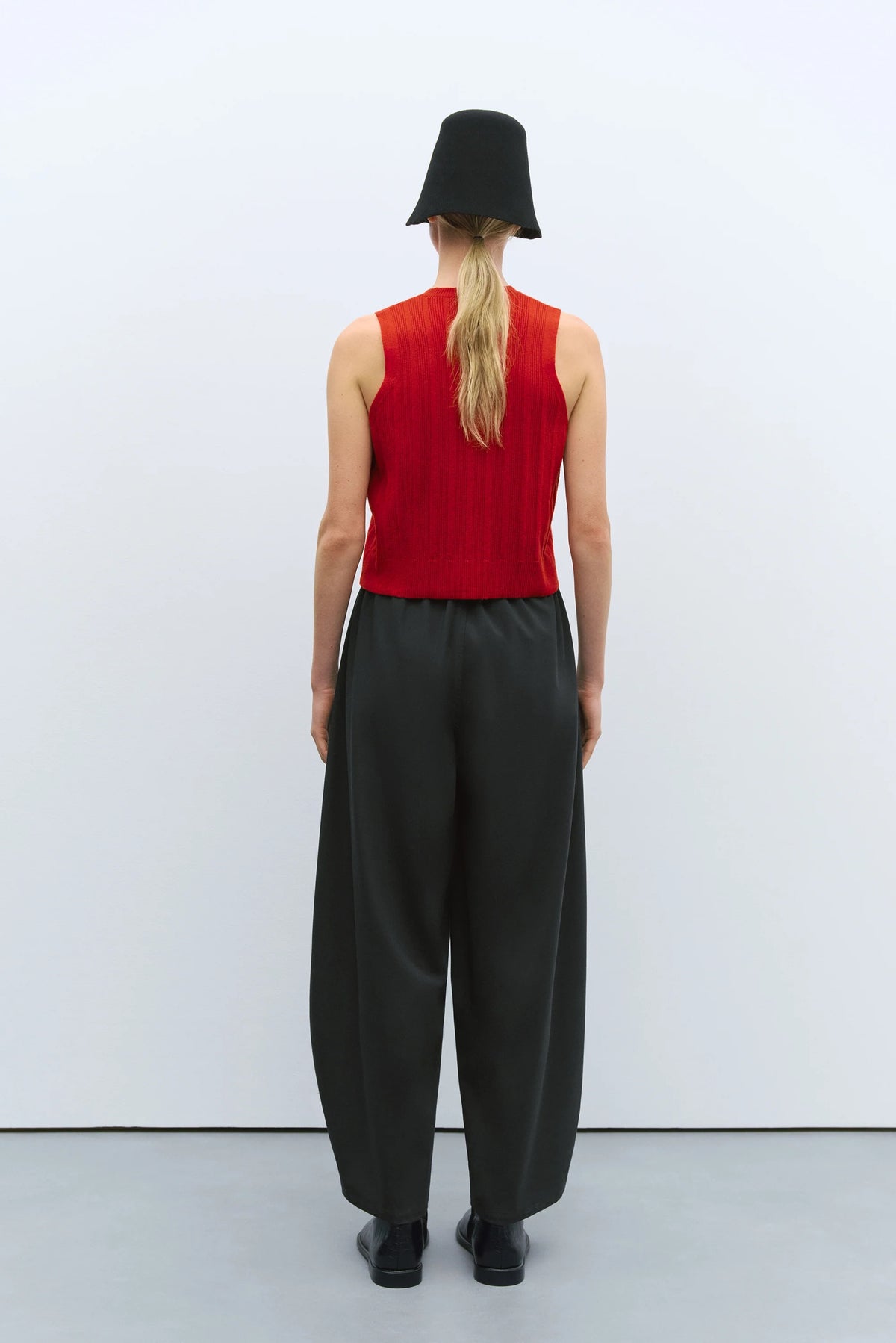 Cordera | Merino Wool Ribbed Waistcoat - Red